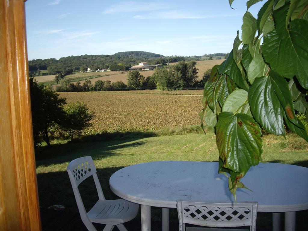 Biou Acomodação com café da manhã La Sauvetat-sur-Lède Exterior foto